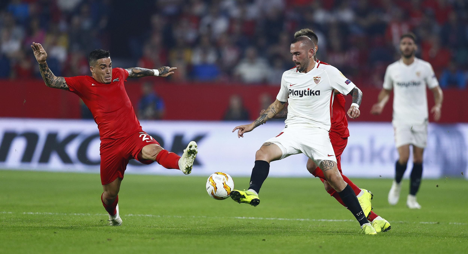 La imágenes del Sevilla-Akhisarspor