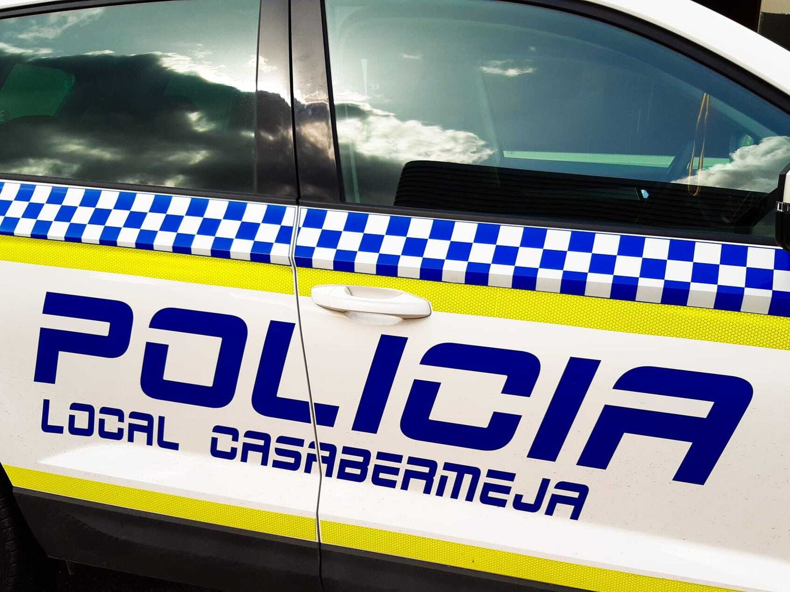 Un vehículo de la Policía Local de Casabermeja