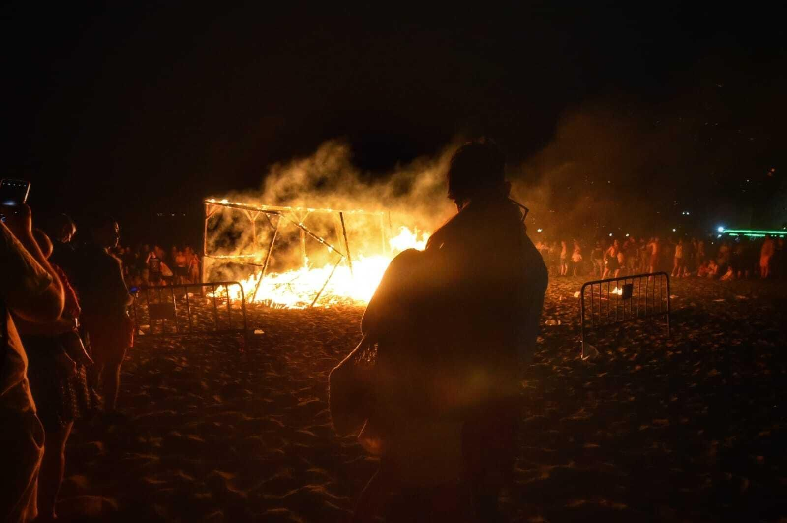 Las fotos de la noche de San Juan en La Línea