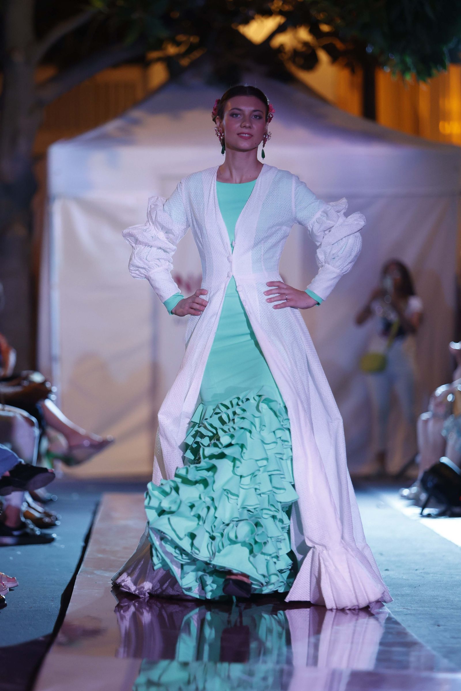 Las imágenes del Desfile de Jóvenes Diseñadores en la Plaza de la Magdalena