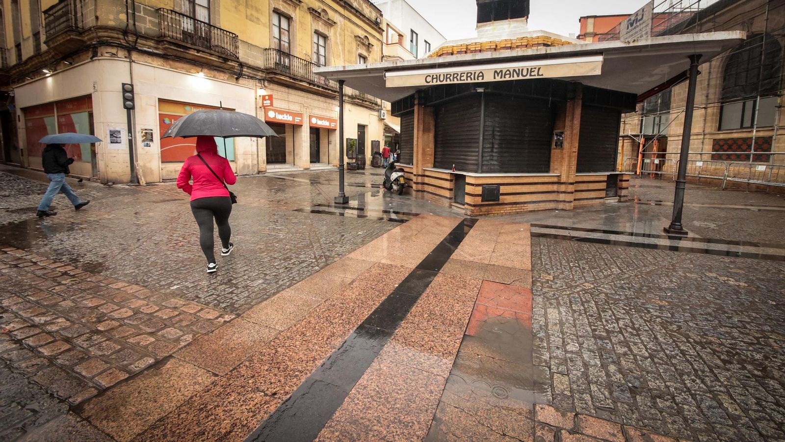 Las fotos de como se ha vivido en Jerez el paso de la DANA