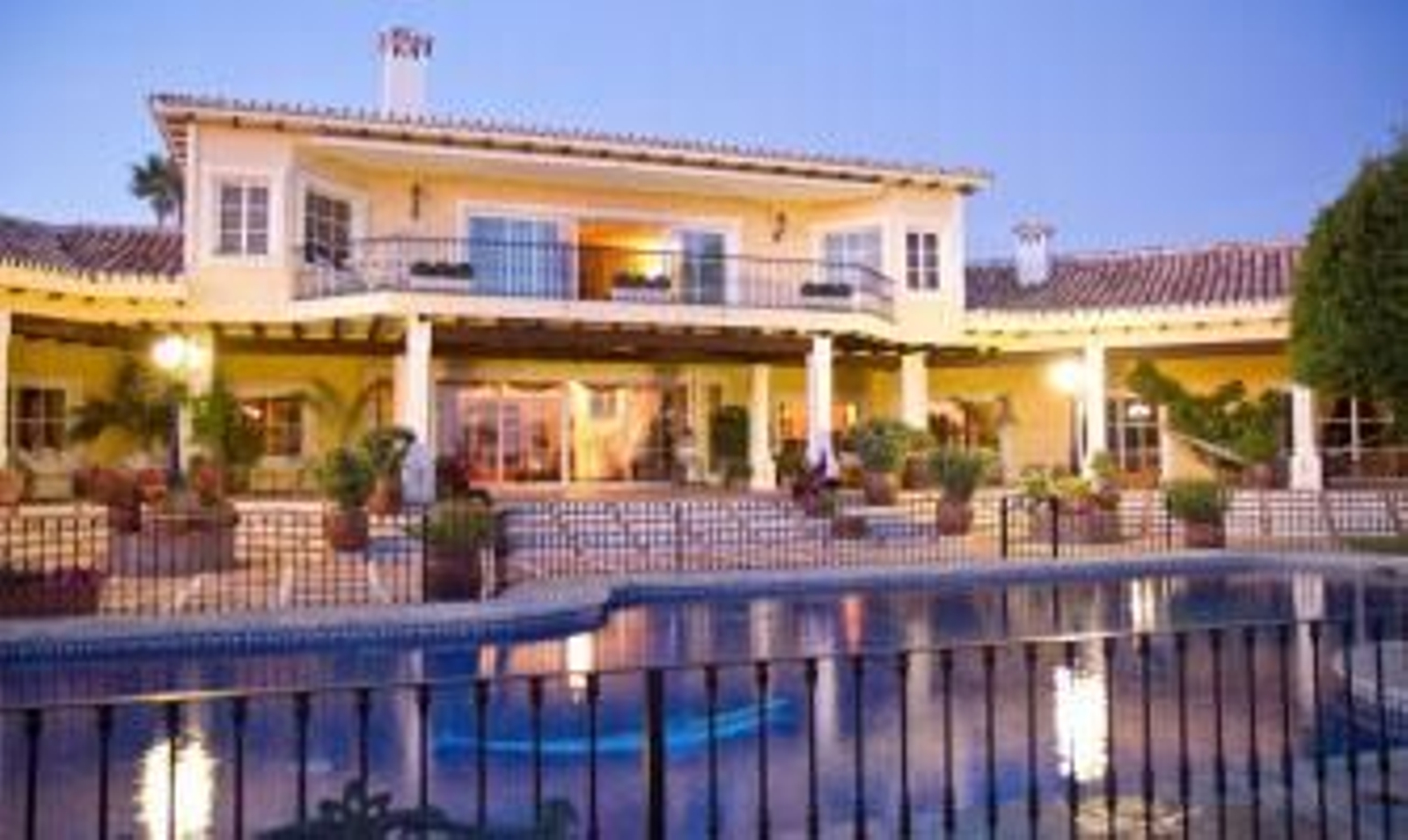 La lujosa mansión de la aristócrata rusa Natasha Romanov, en venta