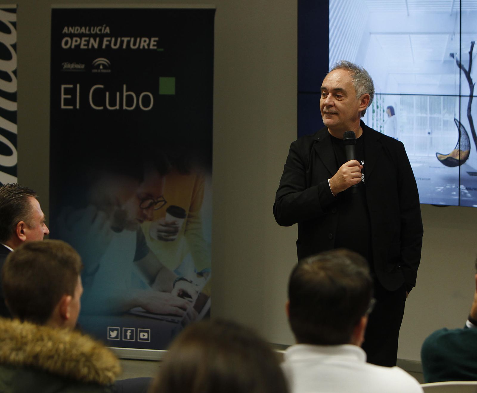 Ferran Adrià durante su ponencia en El Cubo.
