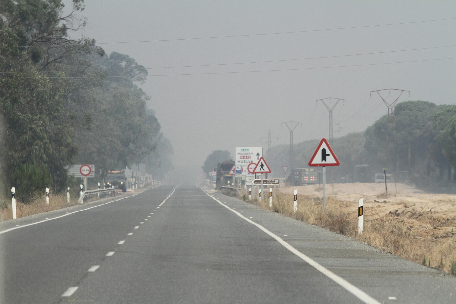Las imágenes del incendio en Moguer y Mazagón