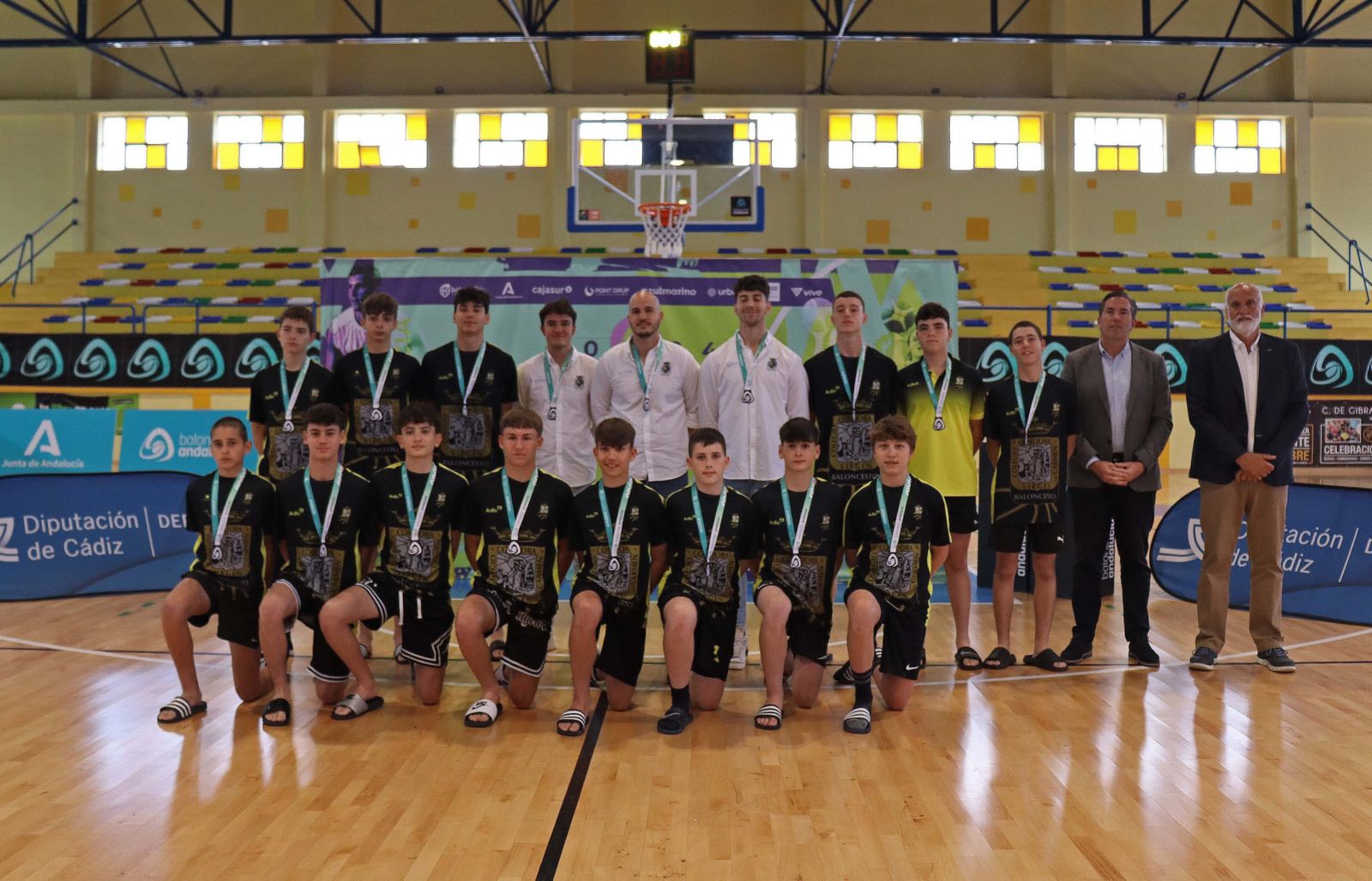 Imágenes de la jornada final del CADEBA infantil masculino de baloncesto en La Línea