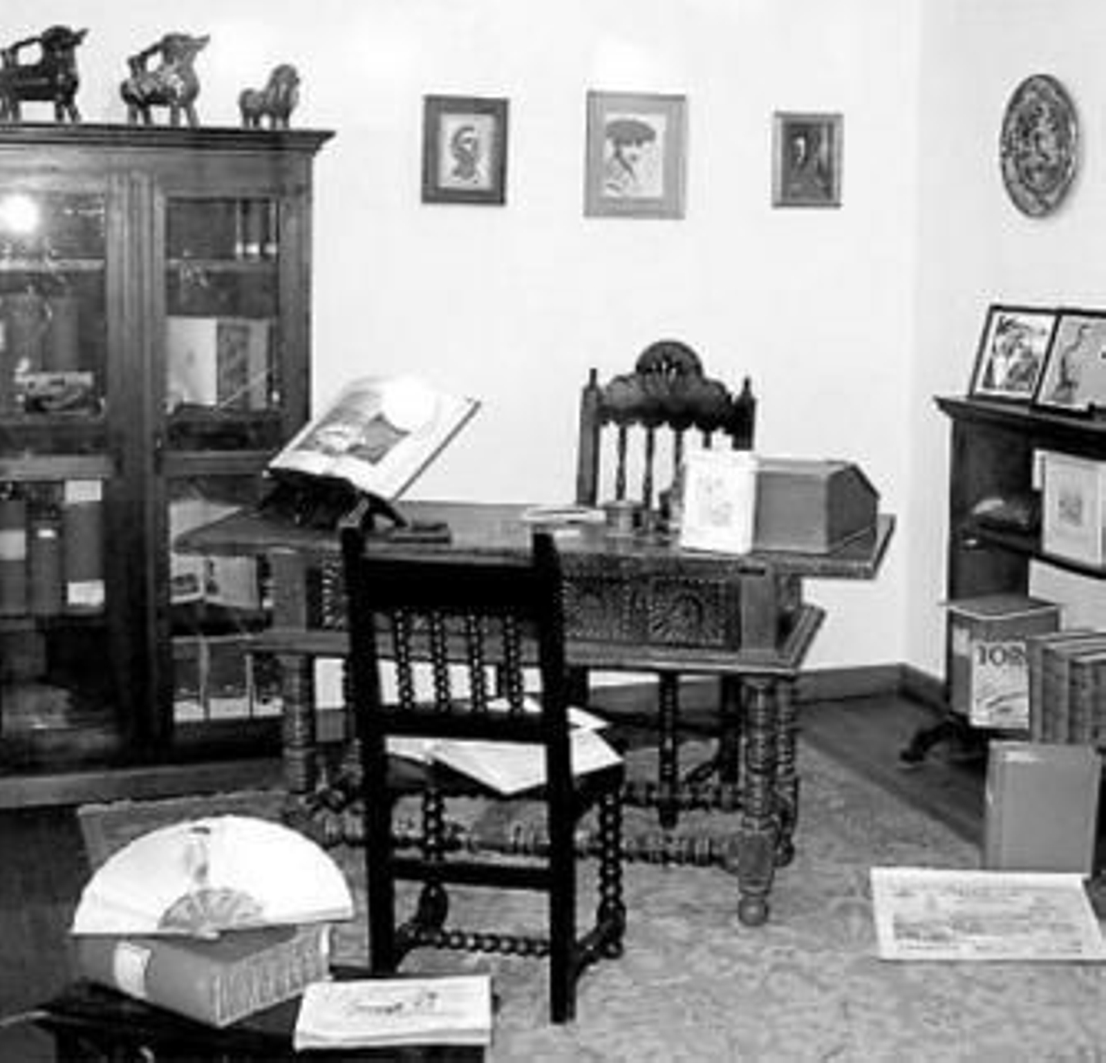 Despacho de José María de Cossío.