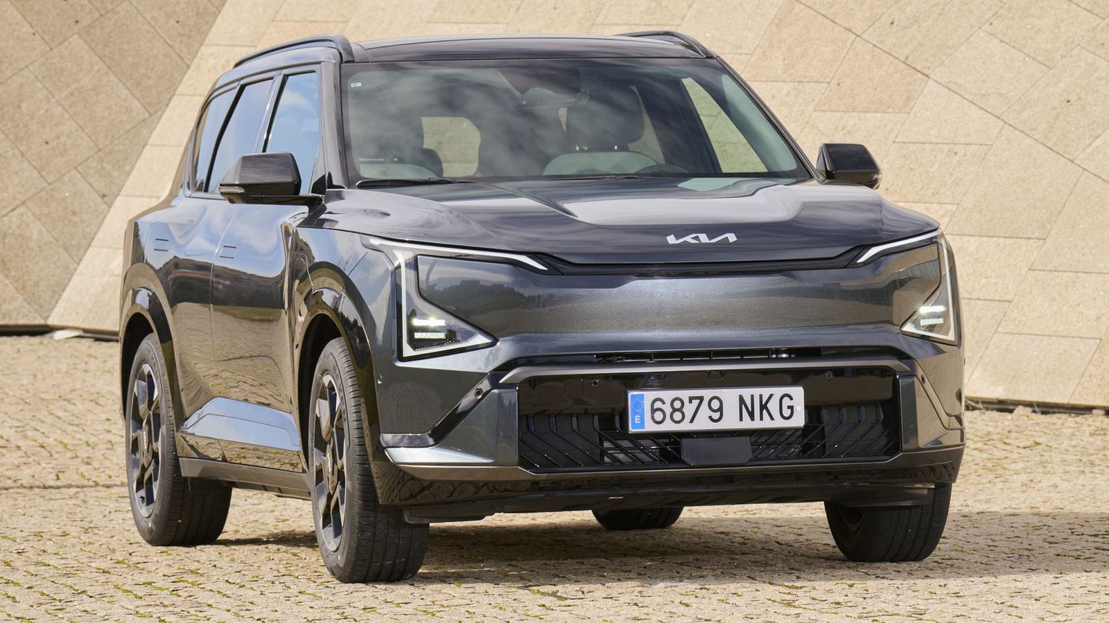 Es el frontal lo que más cambia de uno a otros acabados. En este caso concreto corresponde a un GT-Line.