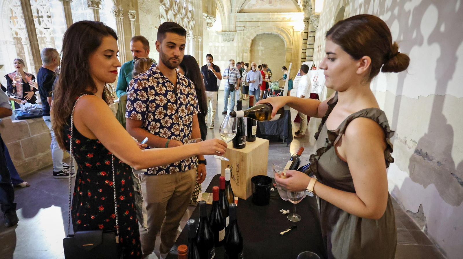 'Entrevinos tintos y blancos' en los Claustros de Santo Domingo.