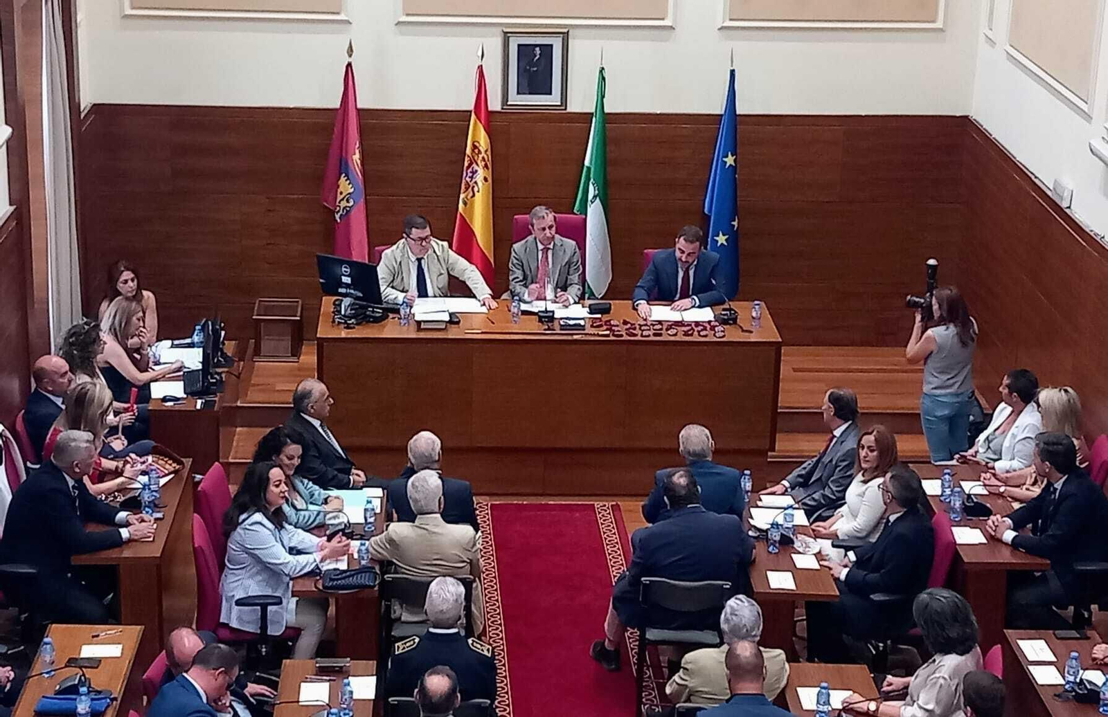 Las imágenes de la investidura de José María Román como alcalde de Chiclana
