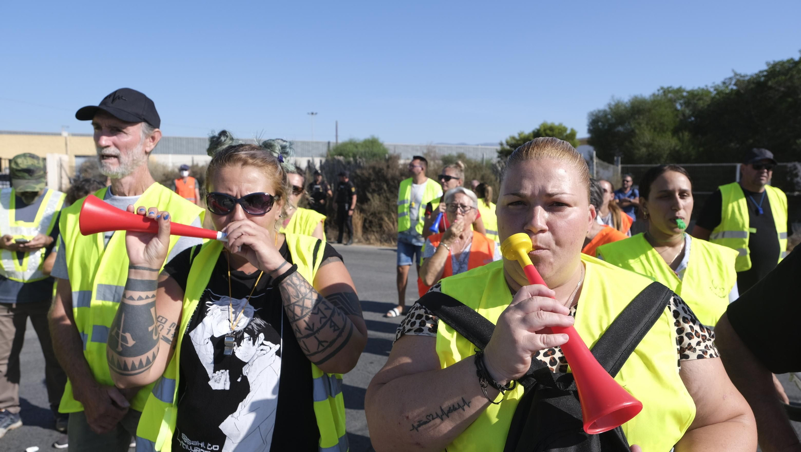 Protestas de los vecinos de los cortijos de La Cañada por la falta de iluminación