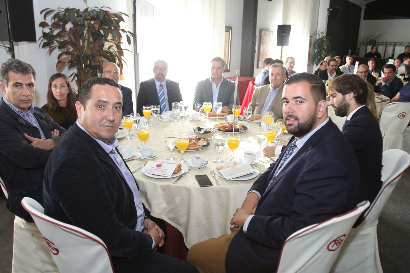 Imágenes del Desayuno Informativo del Grupo Joly con Javier Targhetta