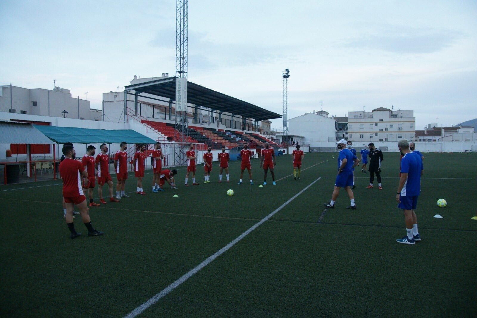 Sin derbi amistoso por falta de efectivos en el Huércal-Overa CF