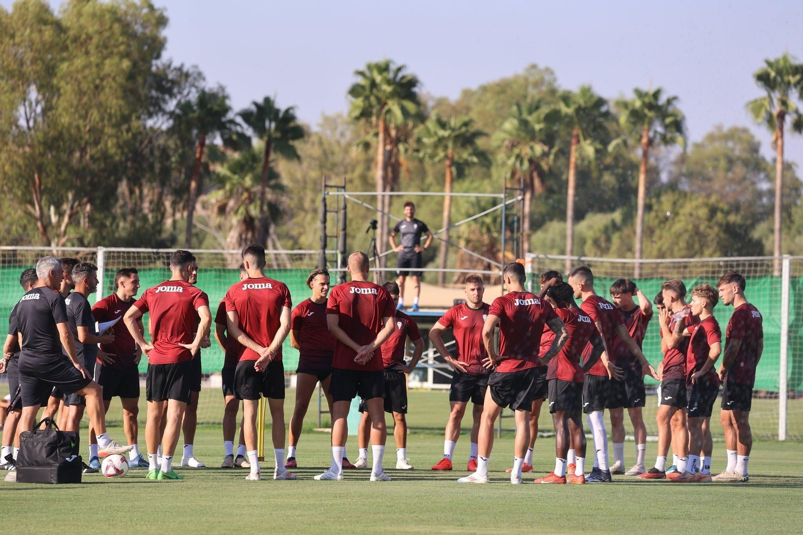 El Córdoba CF en uno de los entrenamientos en Montecastillo.