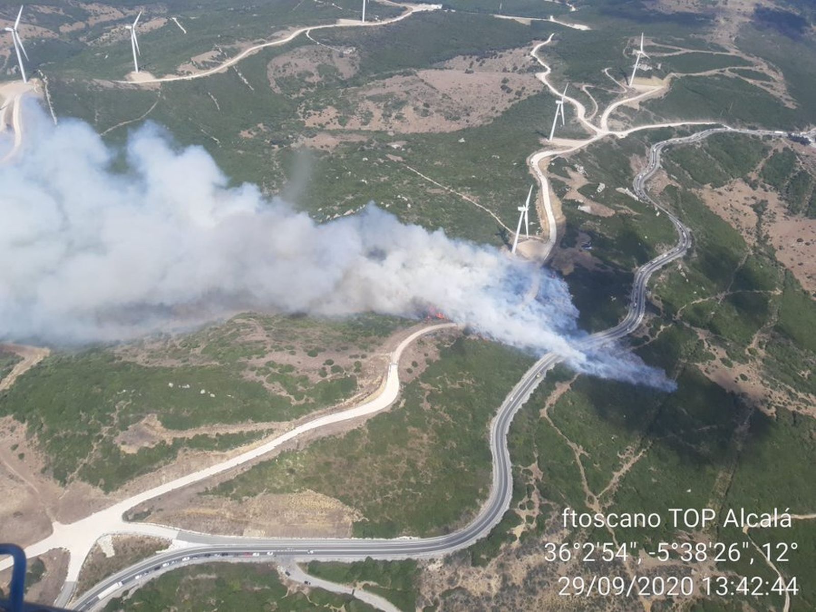 Incendio forestal en Tarifa, junto al Mirador del Estrecho