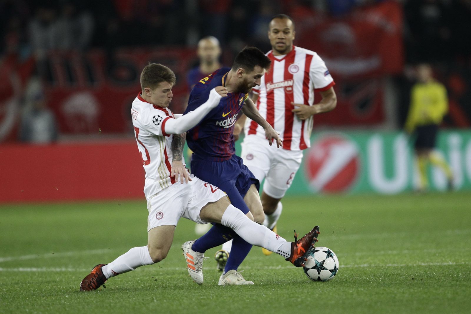 Las imágenes del Barça-Olympiakos