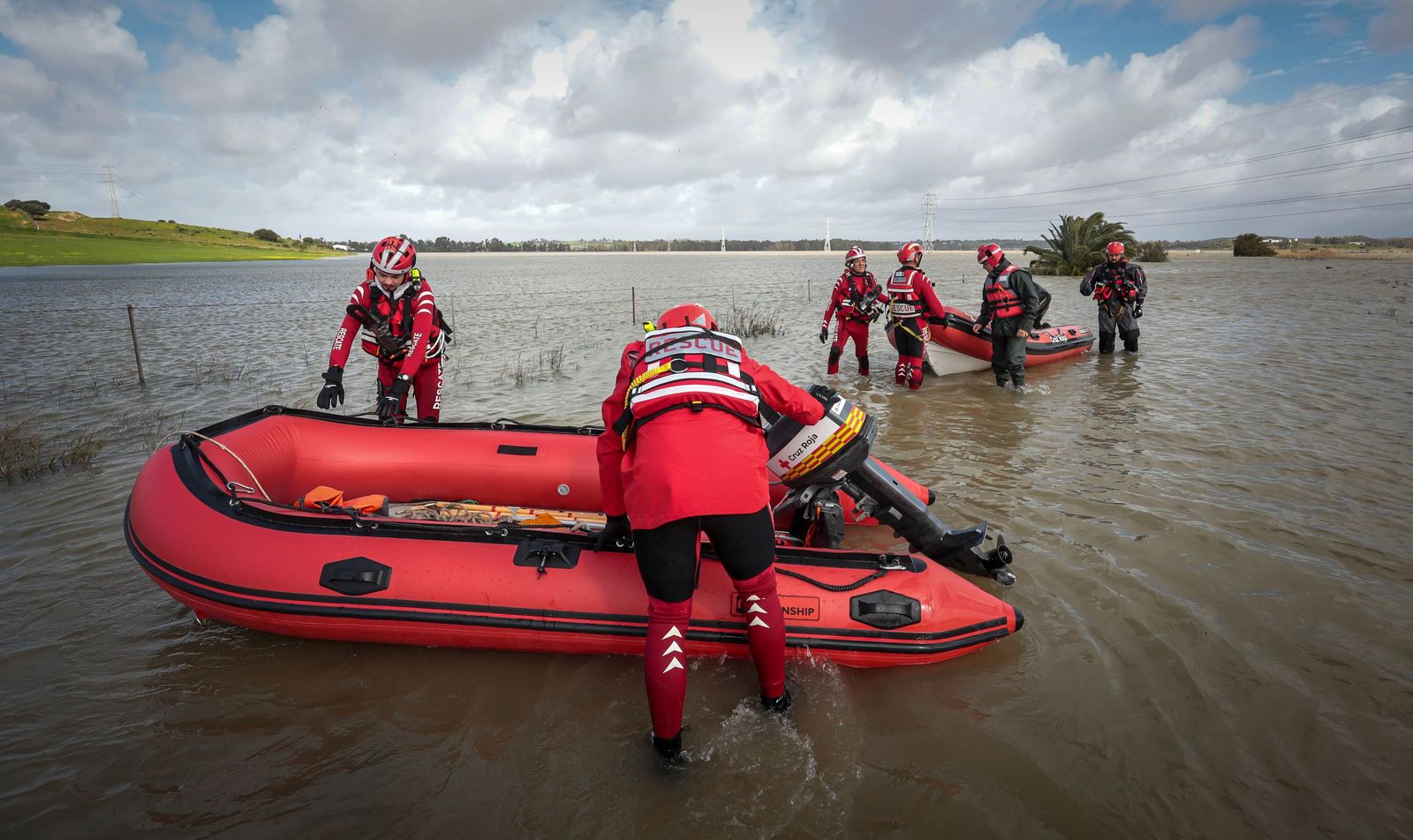 Intensa jornada en las zonas inundadas de Jerez, en imágenes
