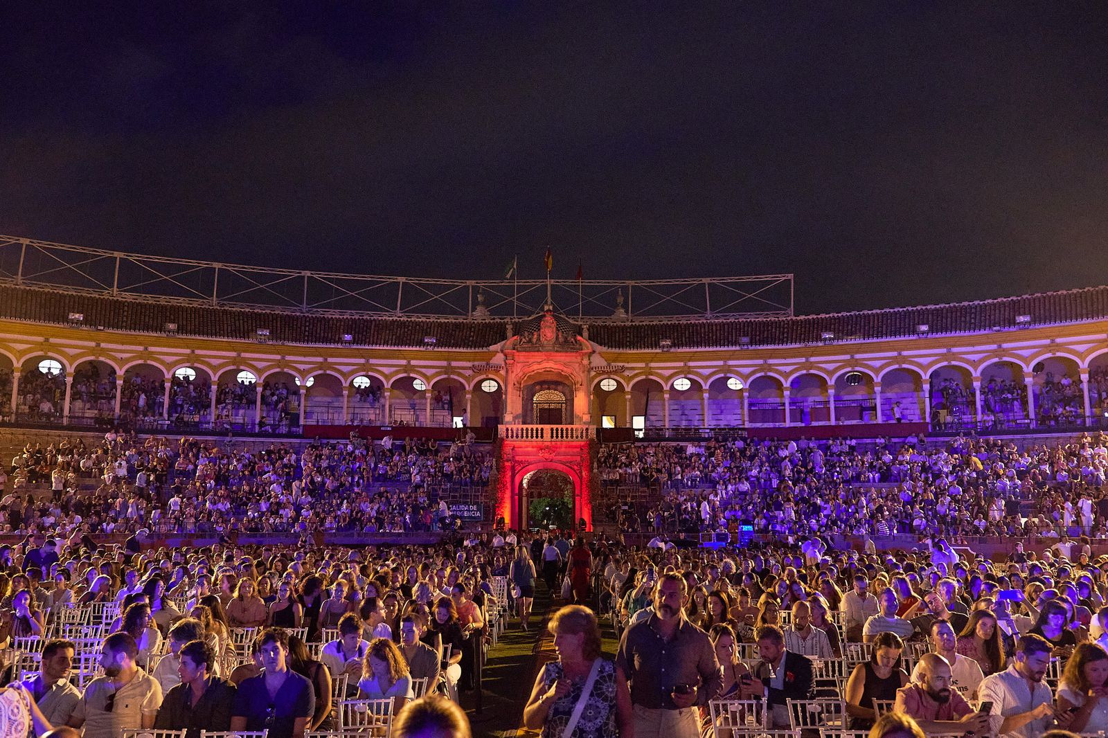 Las fotos del concierto de Carlos Rivera en La Maestranza de Sevilla
