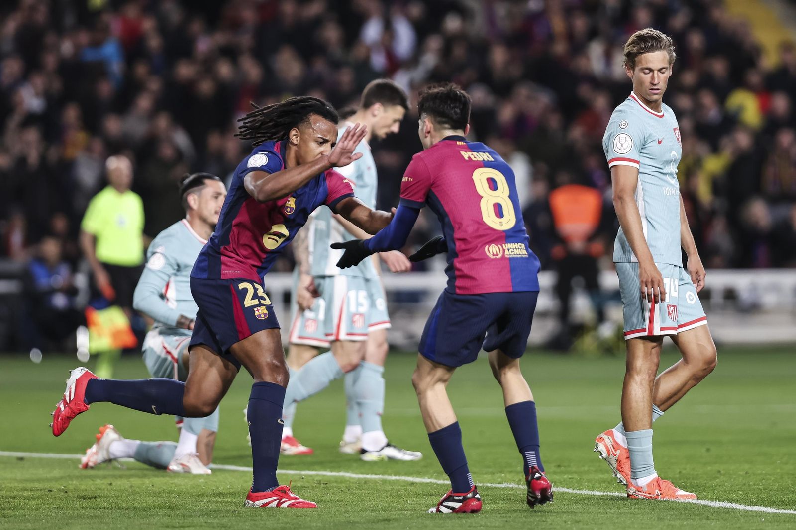 Las fotos del espectacular Barcelona - Atlético de Madrid