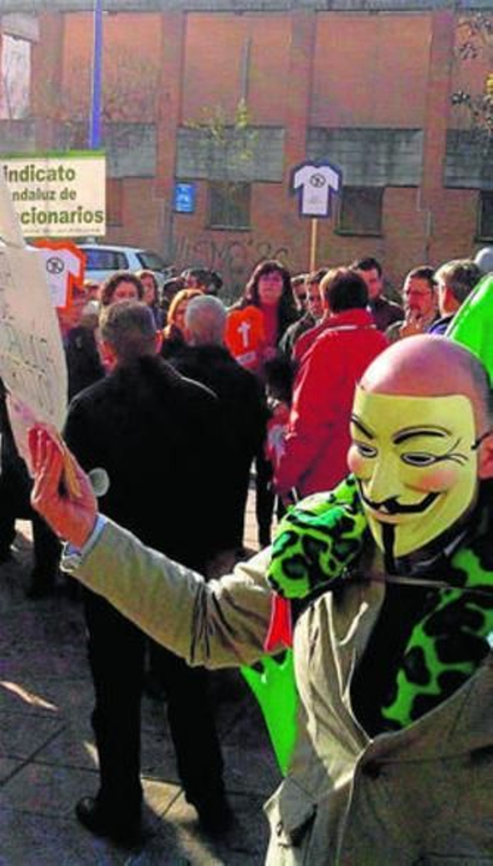 Protesta de funcionarios en Torretriana.
