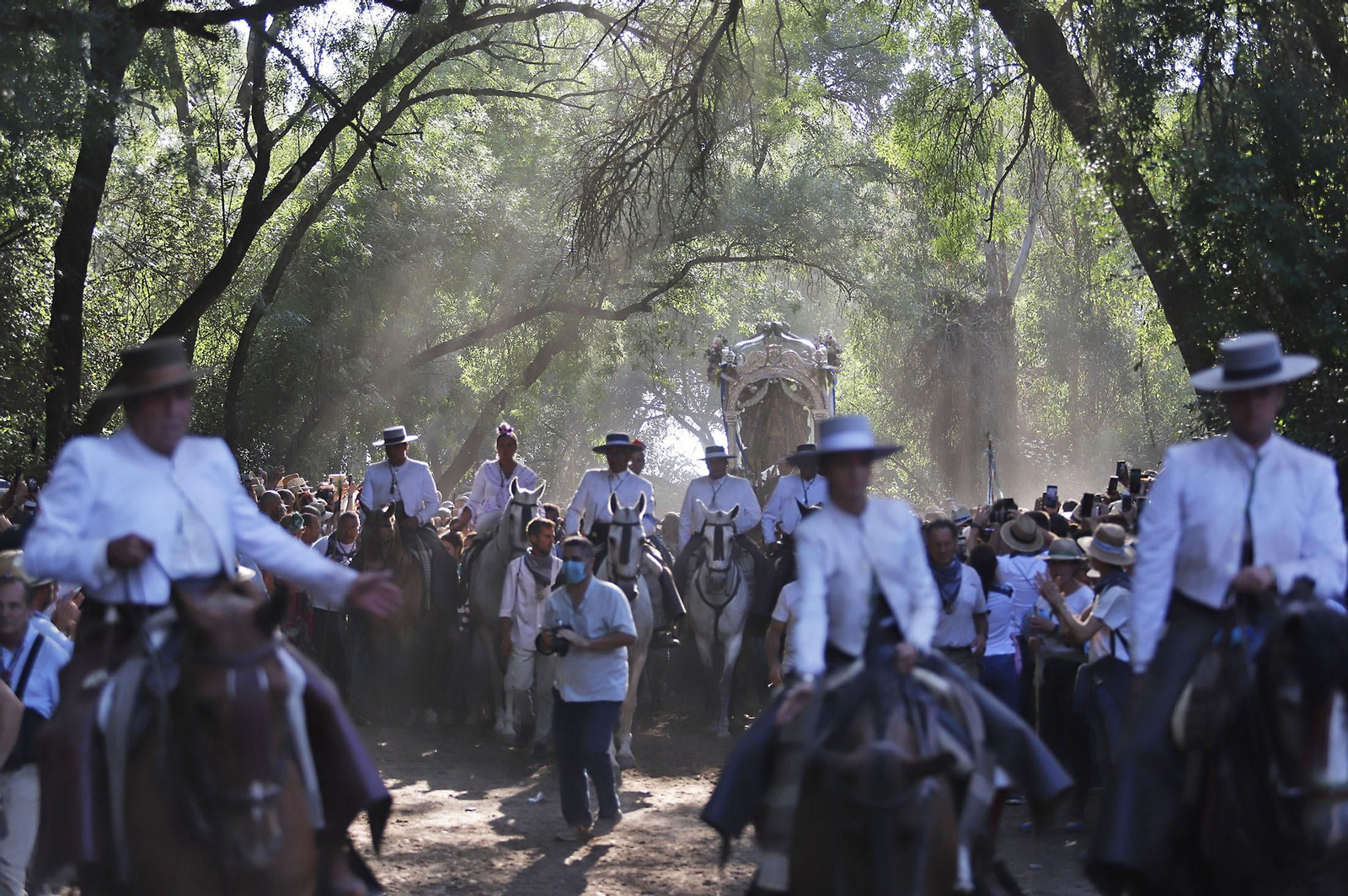 El Rocío 2023: Imágenes del Camino de la Hermandad del Rocío de Huelva
