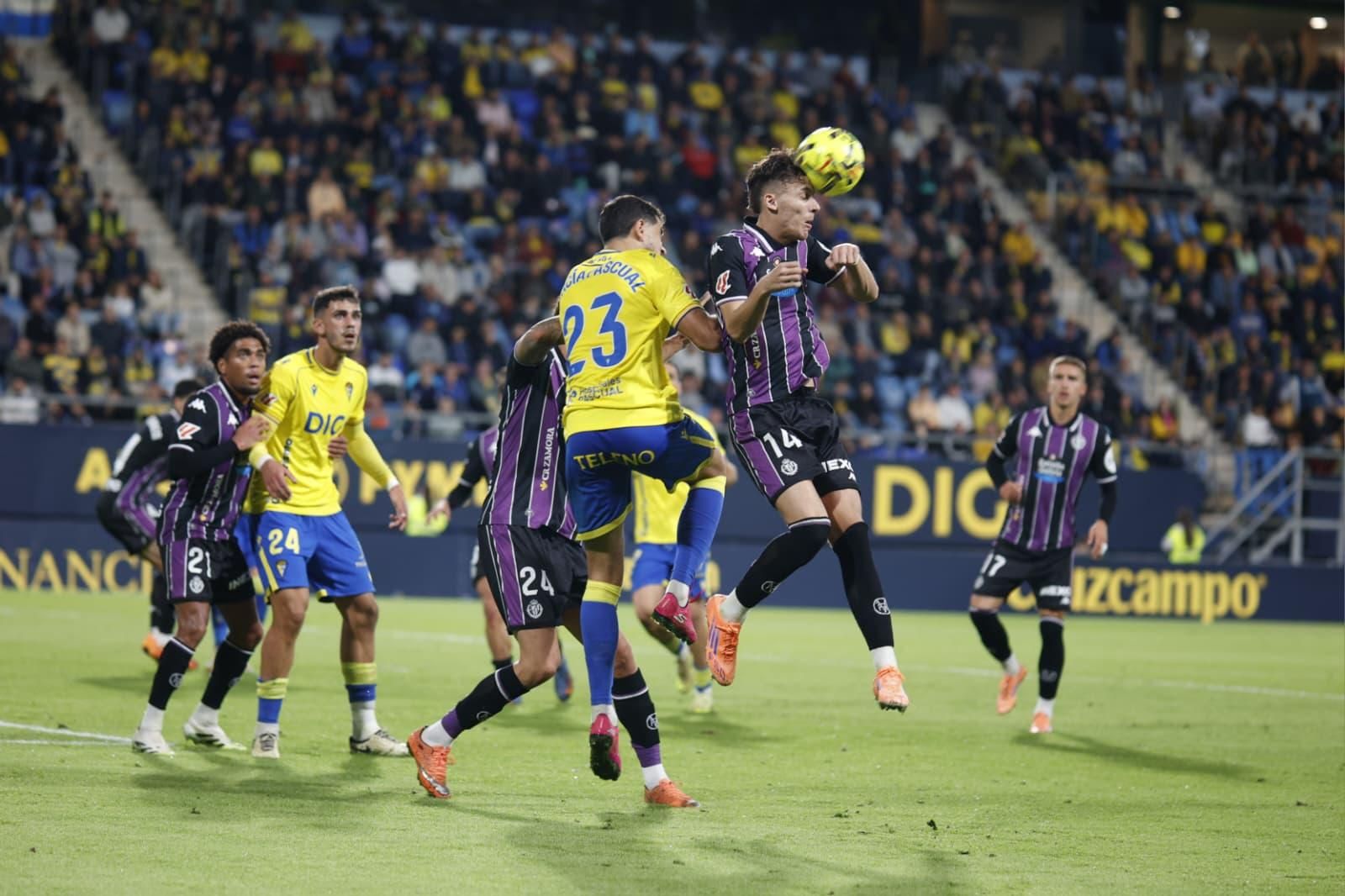 García Pascual y su versión del gol anulado: "Me quedo quieto y no me meto"