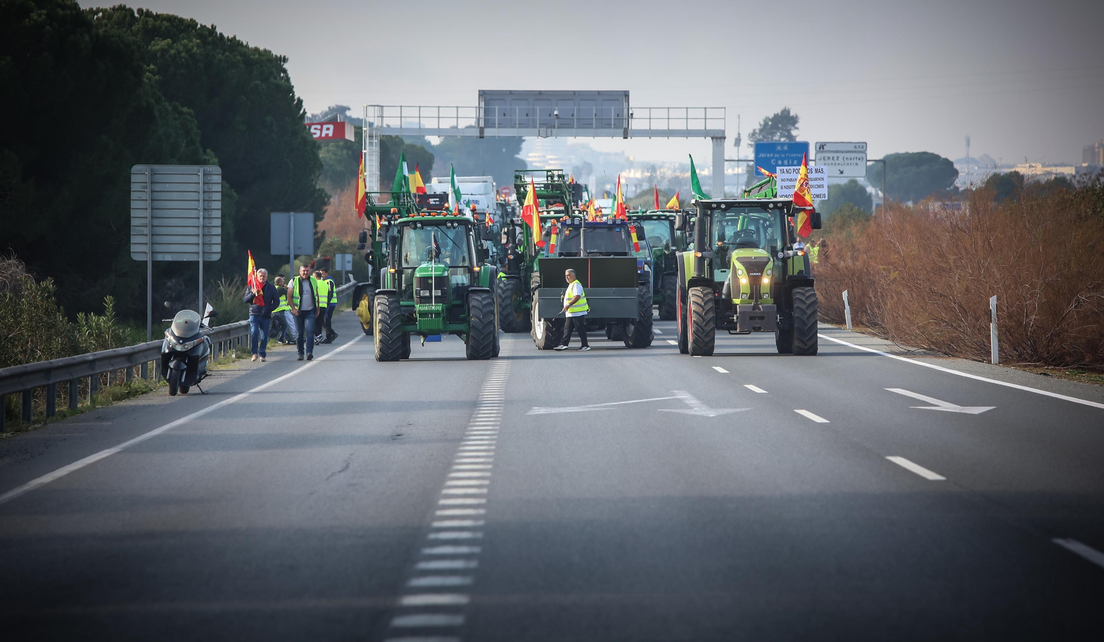 Jerez colapsado por la protesta de agricultores vy ganaderoa