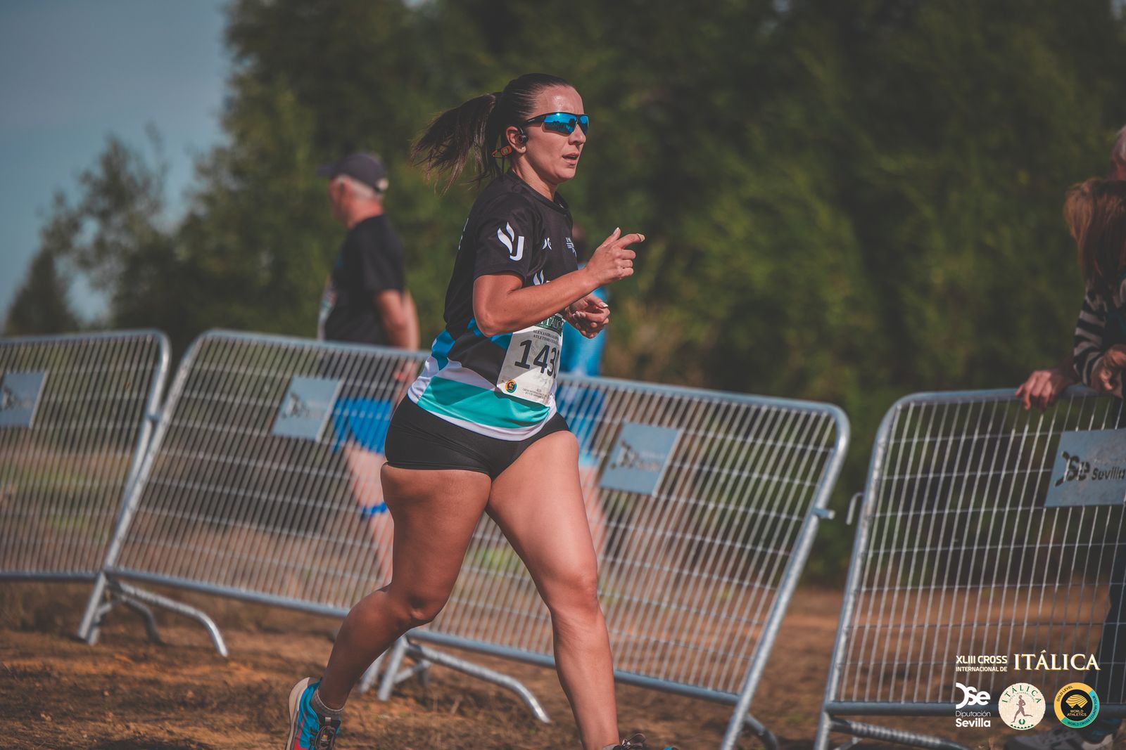 Búscate en las fotos del Cross de Itálica 2025 | 1