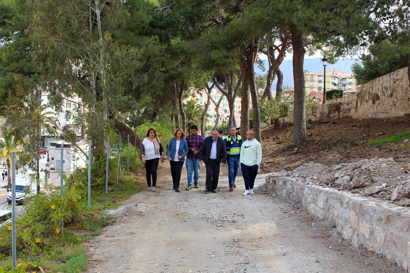 Motril mejora el sendero peatonal del Cerro de la Virgen de la Cabeza y lo une con el Parque de los Pueblos de América