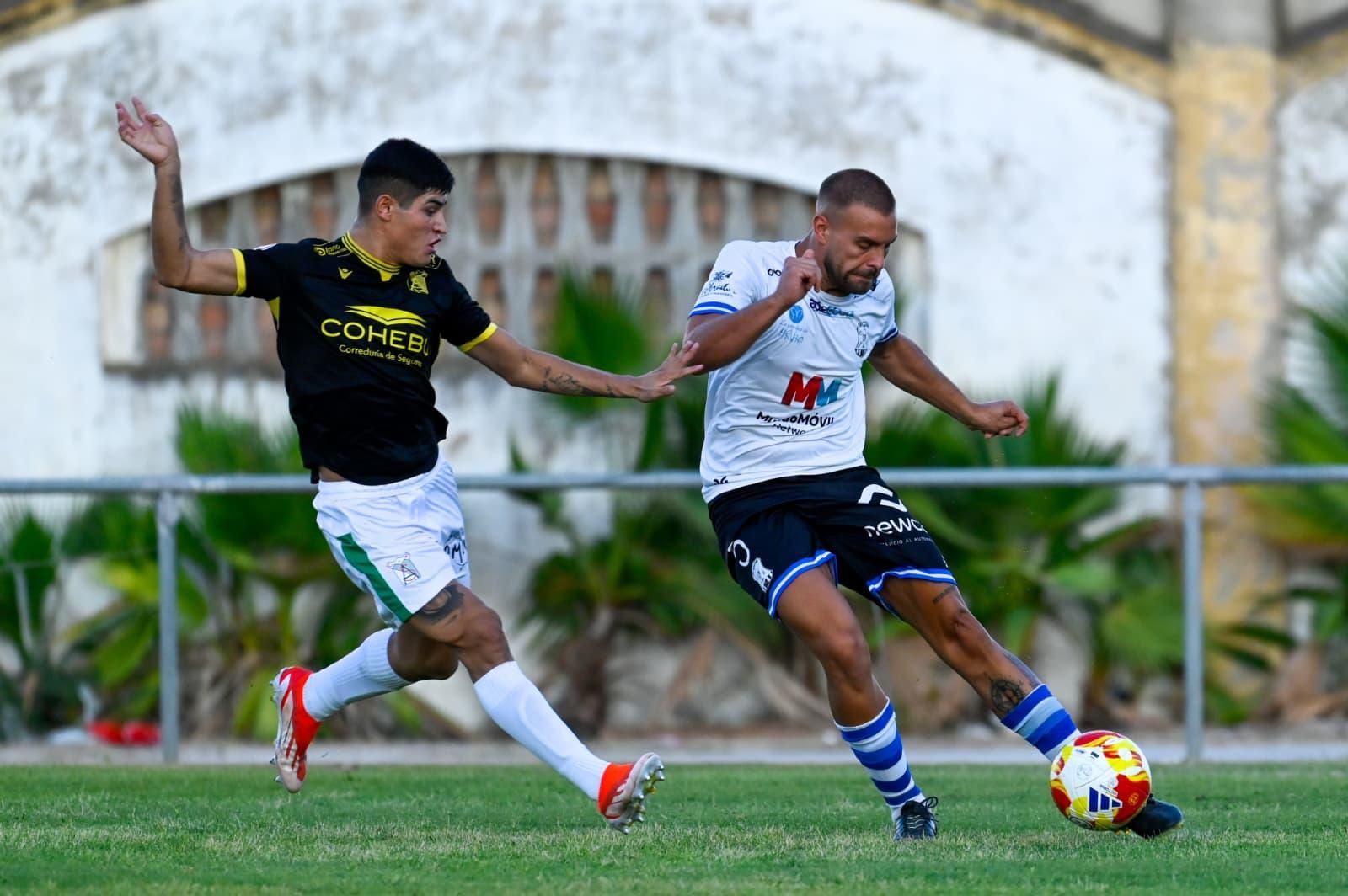 Las mejores imágenes del Jerez Industrial-Sanluqueño en el Pedro Garrido