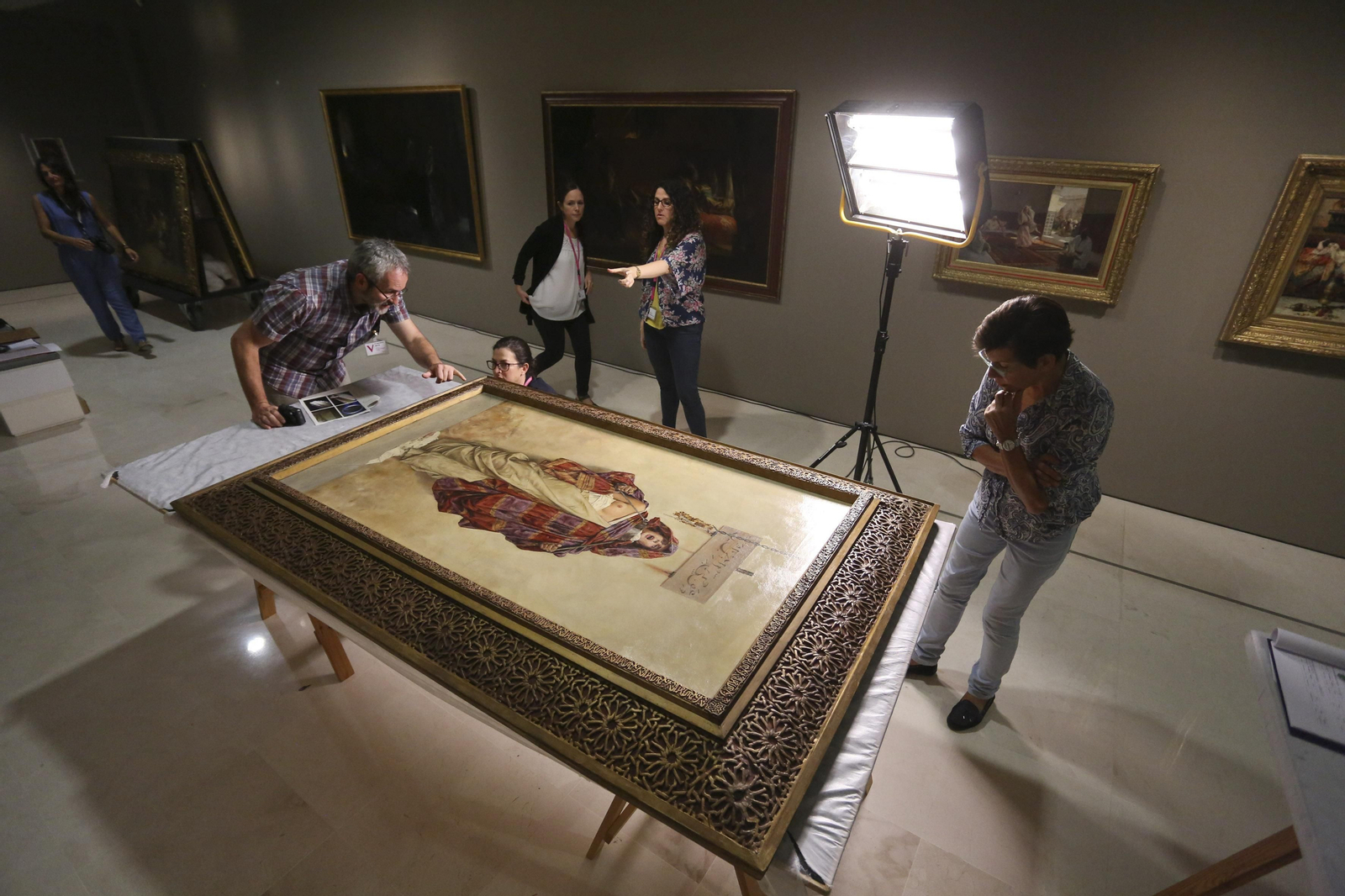 Fotos del montaje de la nueva exposición del Museo Carmen Thyssen