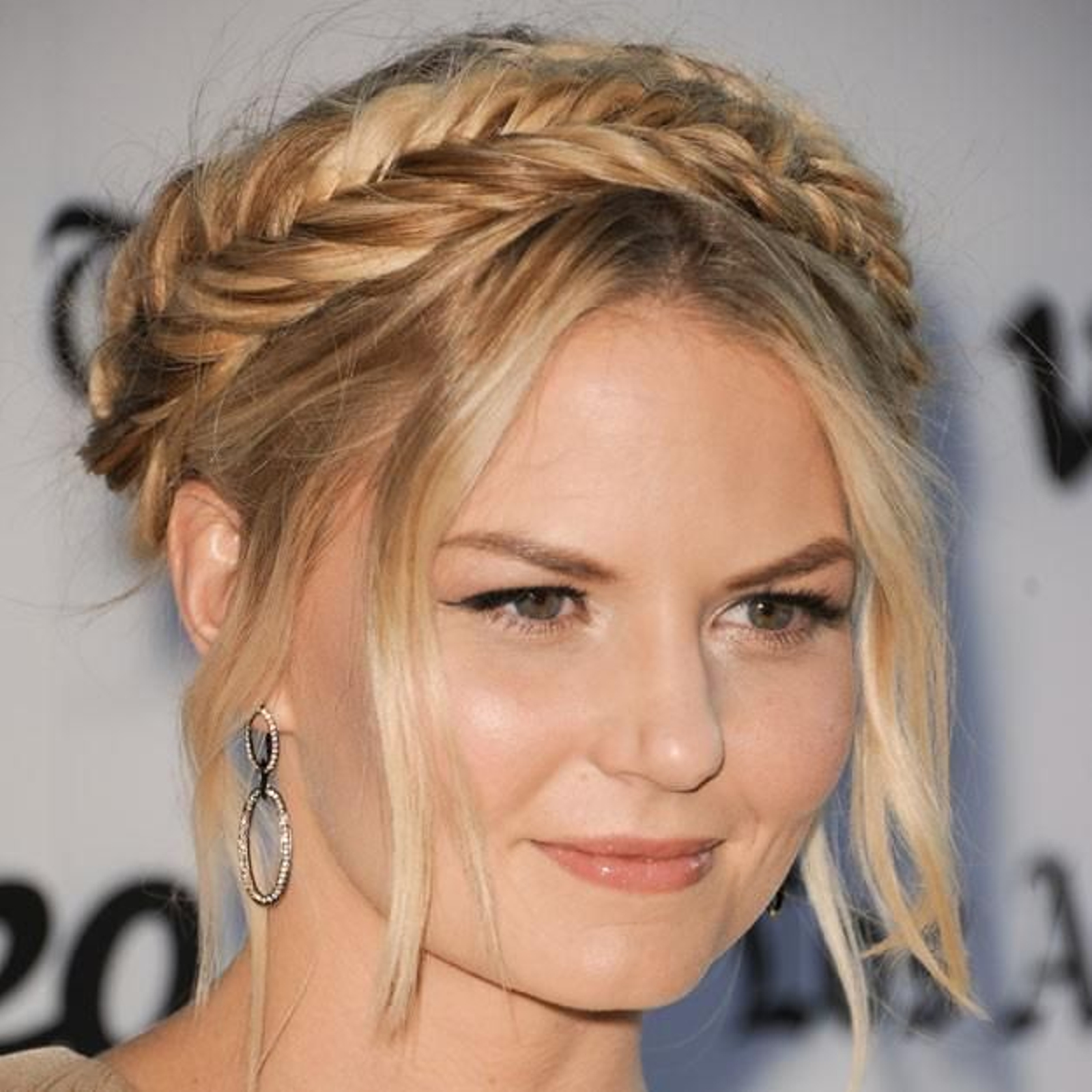 Los peinados de invitada para una boda de verano más inspiradores y estilosos