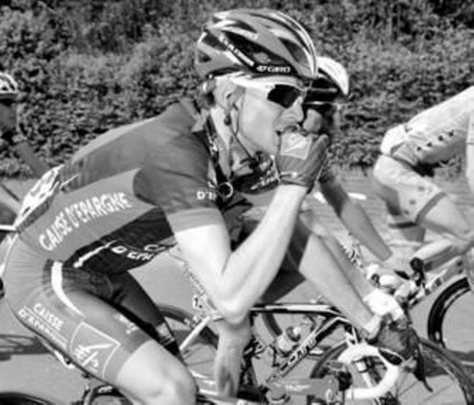 Valverde toma fuerzas durante un momento del recorrido.