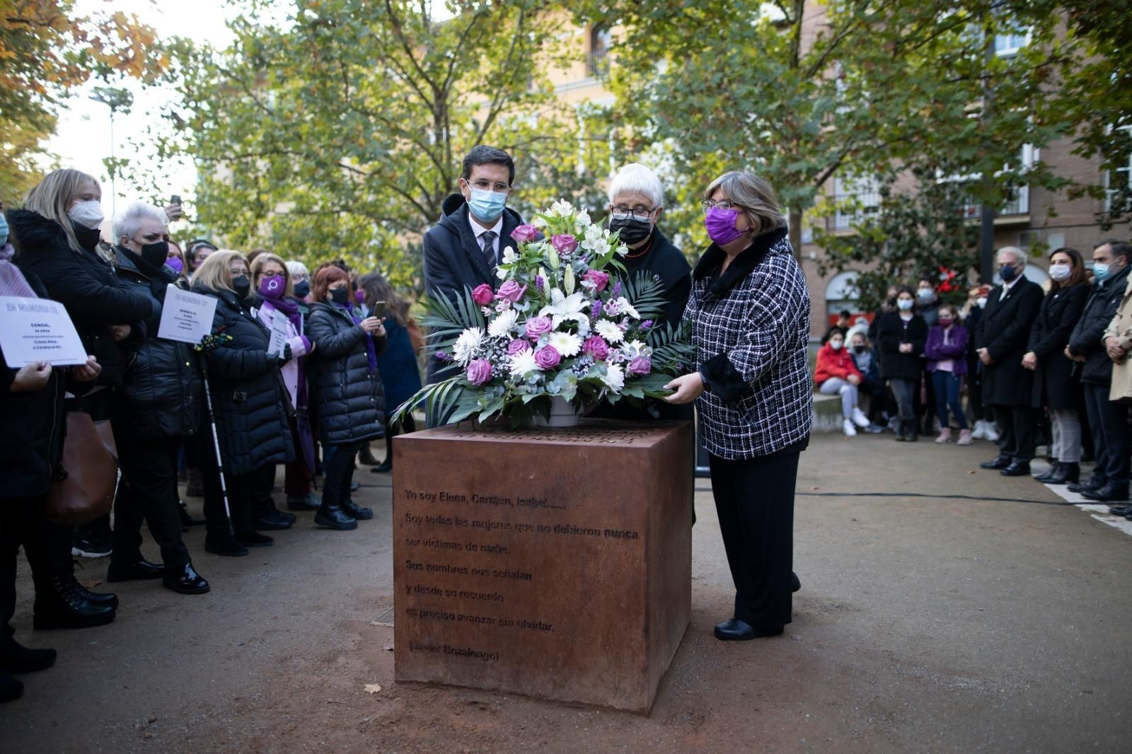Fotos: las imágenes de la mañana del Día Internacional por la Eliminación de la Violencia Contra las Mujeres en Granada