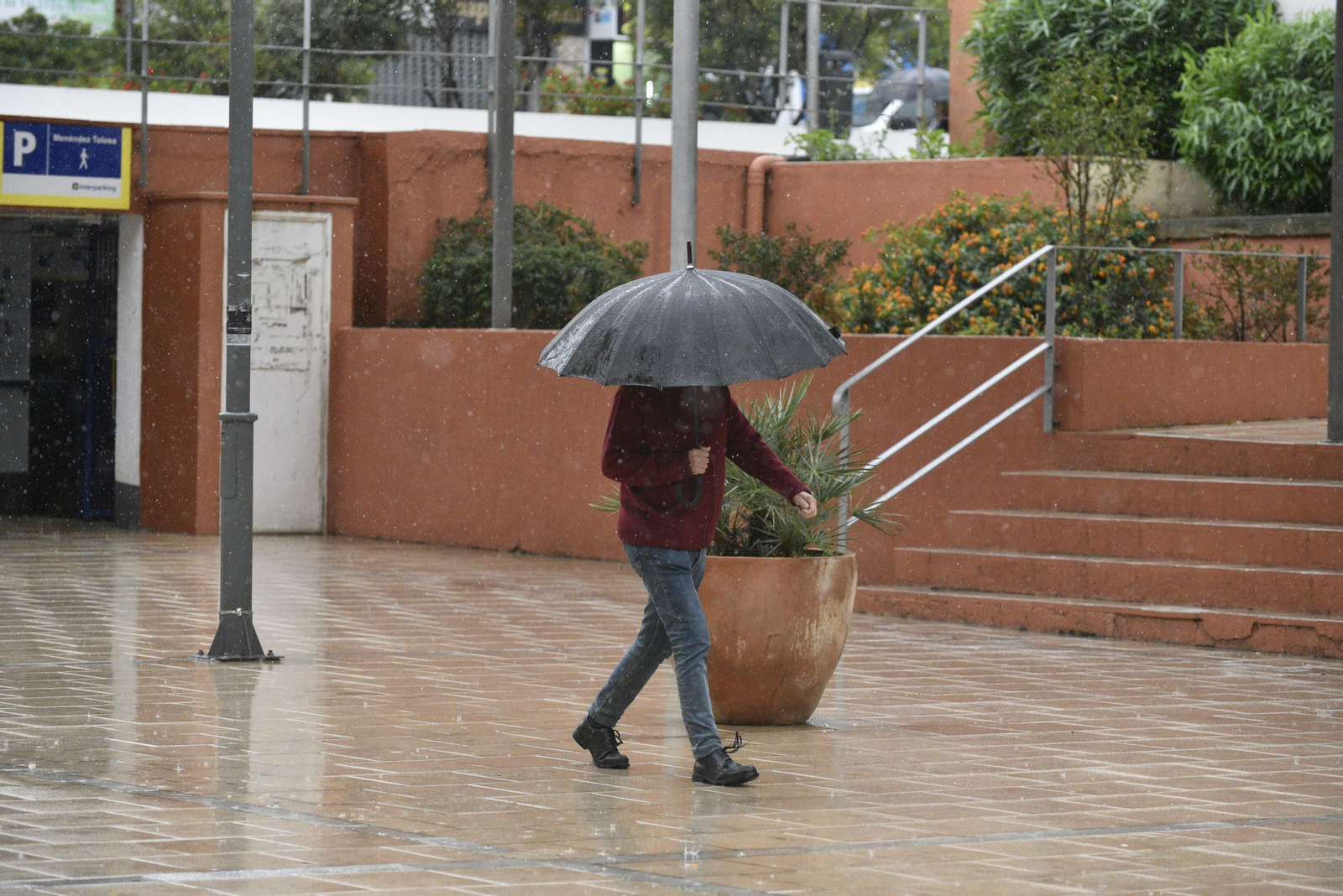 Mañana de lluvia en el centro de Algeciras