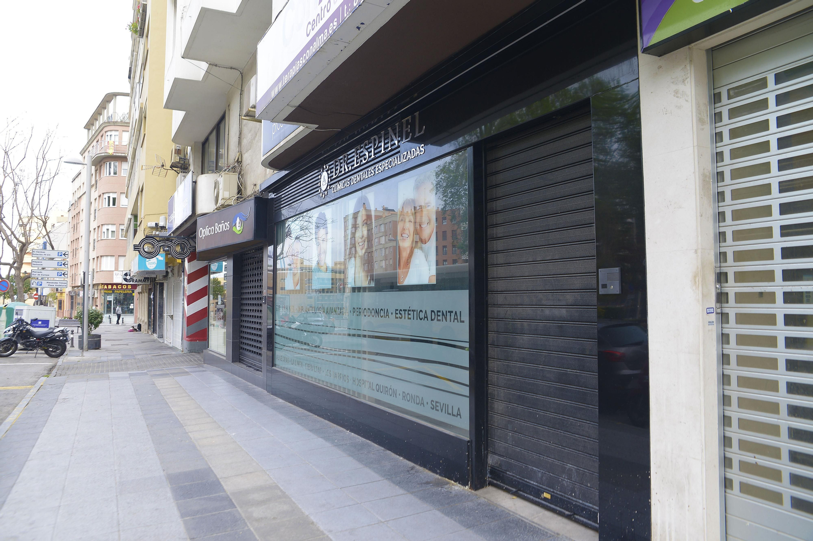 Fotos de las calles de Algeciras ern pleno confinamiento