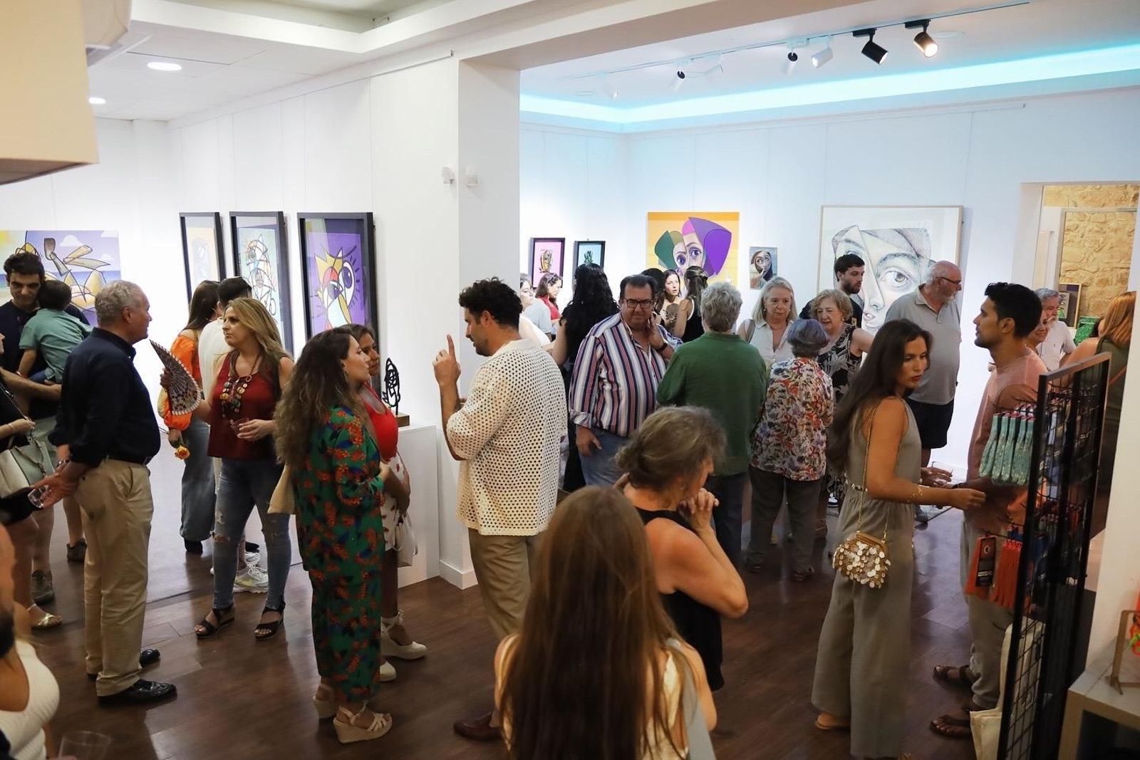 Así es Rampa: la nueva galería de arte contemporáneo con obras de Belin en el centro de Linares