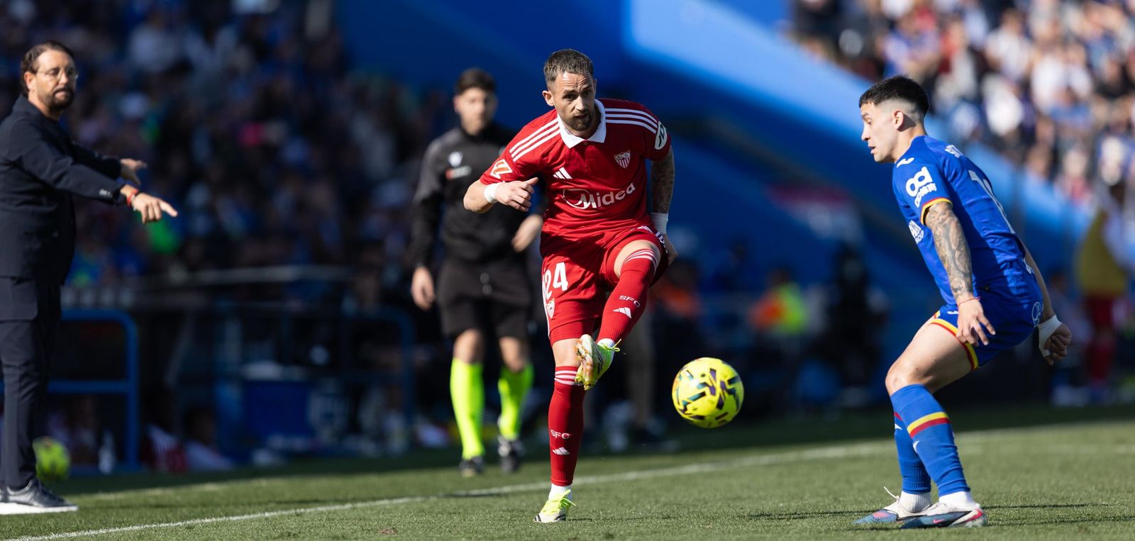 Januzaj da el pase del origen de la jugada del gol de Sow.