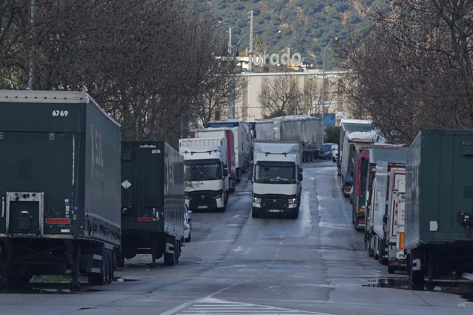 Fotos de los camiones retenidos en Algeciras
