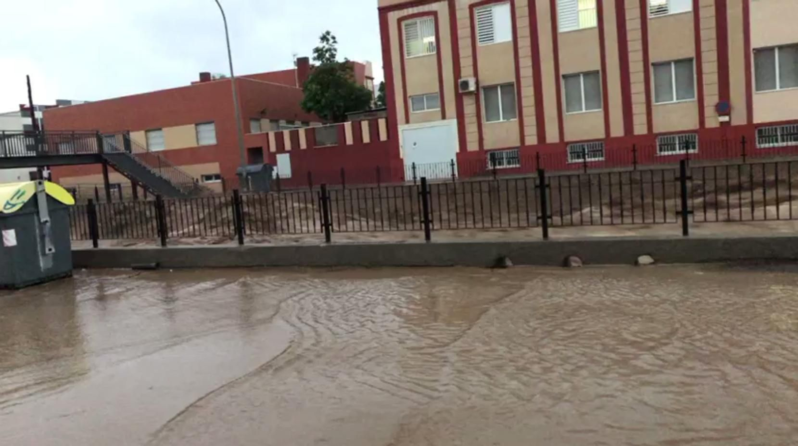 La rambla de Nogalte en Pulpí estuvo a punto de desbordarse.
