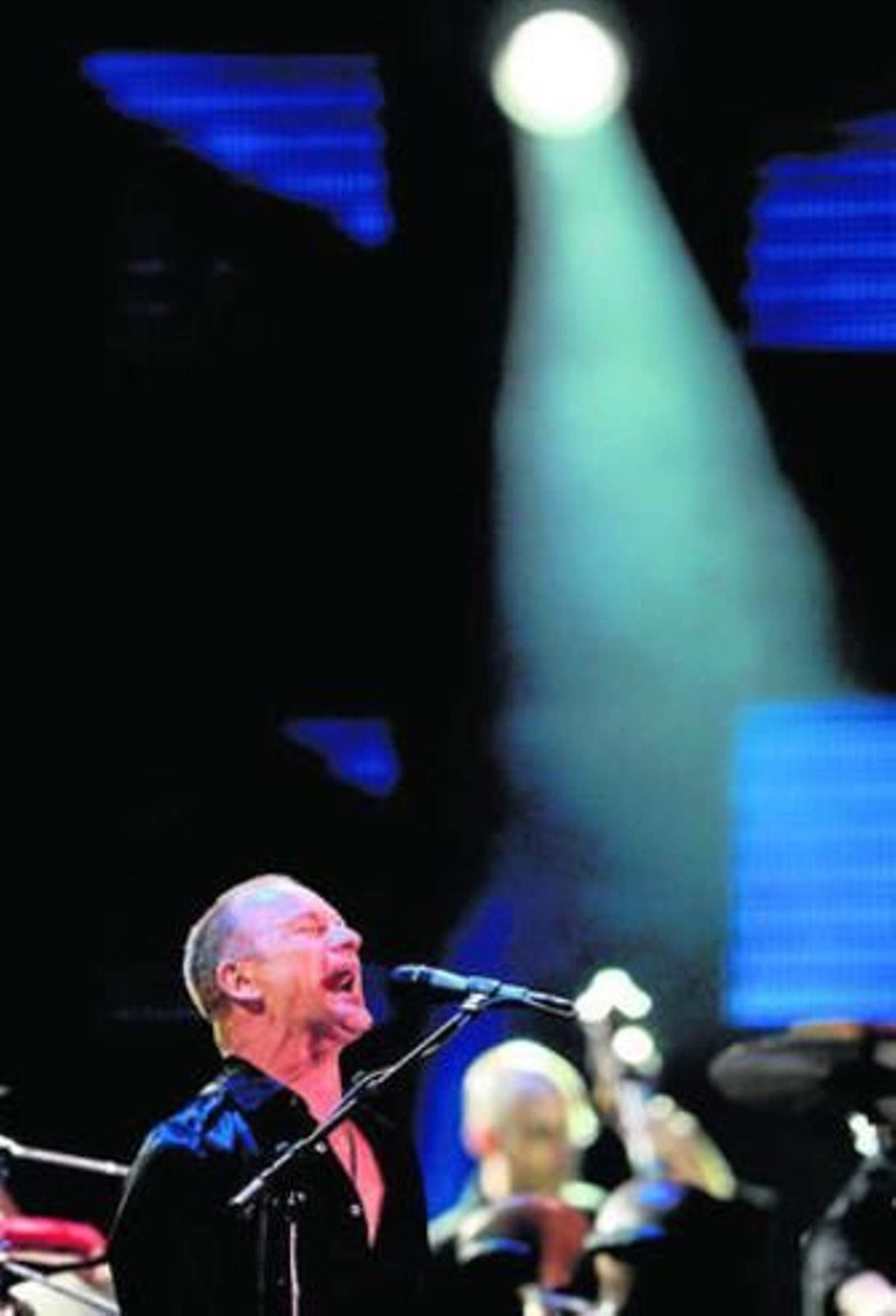 El músico británico Sting, durante uno de los conciertos de su gira 'Symphonicities'.