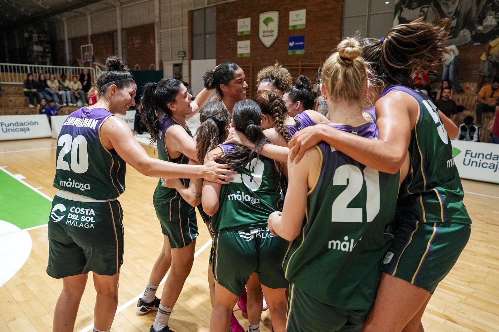 El Unicaja Mijas arrasa en el derbi andaluz al Sevilla (100-59)