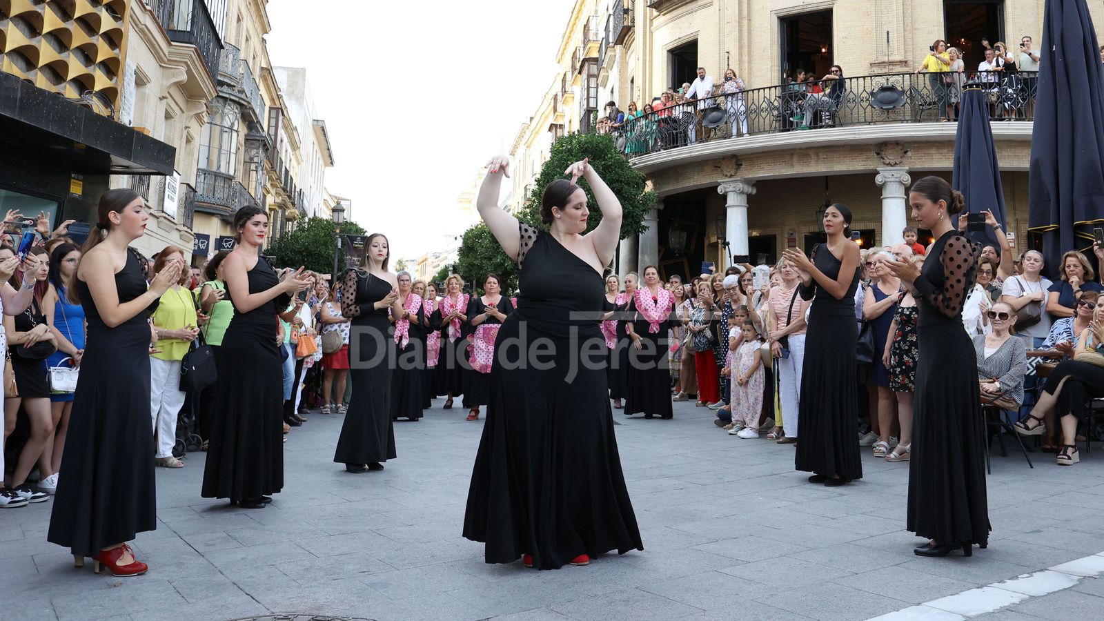 Flashmob de la academia de baile de Fani Muñoz en Jerez