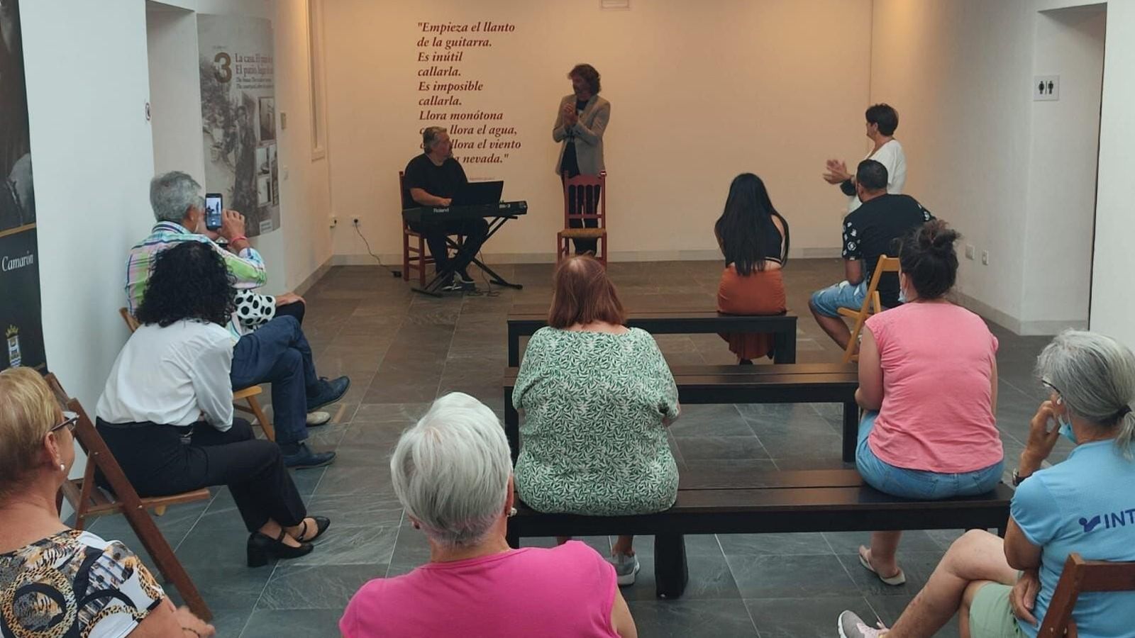 Jesús Castilla actúa en la casa natal de Camarón.