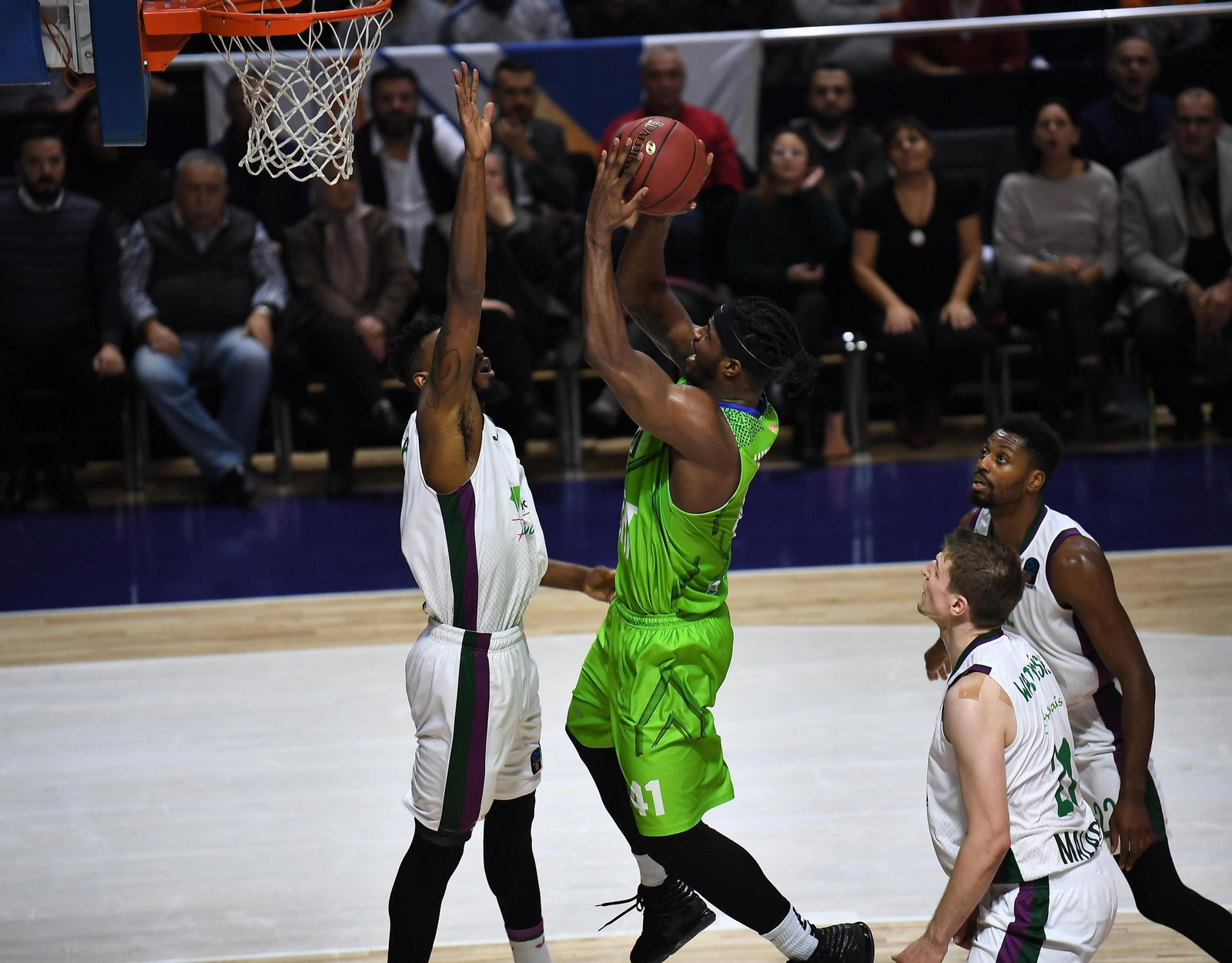Melvin Ejim, sus cuatro años y seis títulos en Málaga