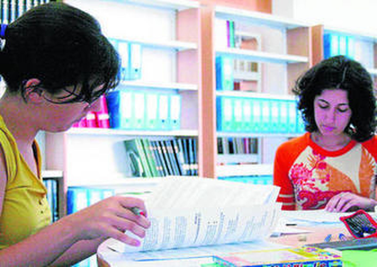 La ayuda servirá para costear tasas de examen y formación.