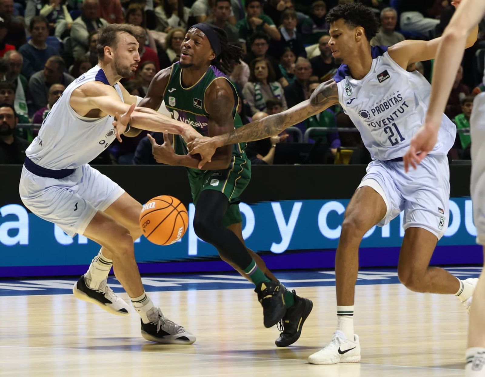 Las fotos del Unicaja - Joventut