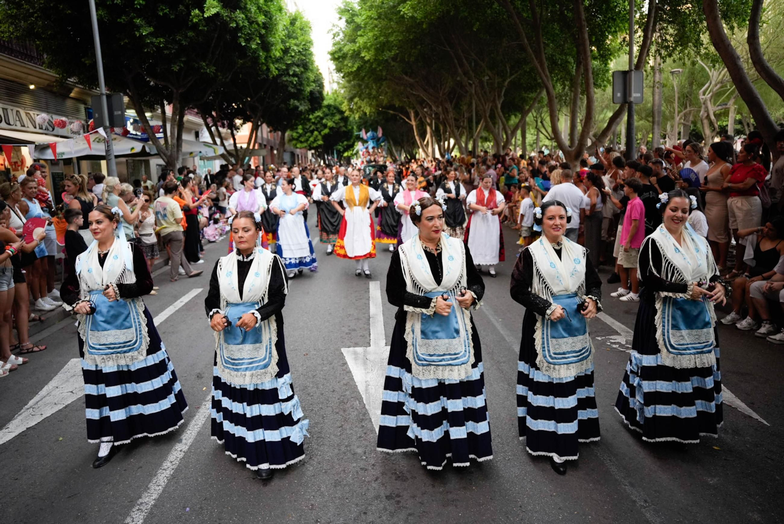 Así se ha vivido la Batalla de Flores en la Feria de Almería