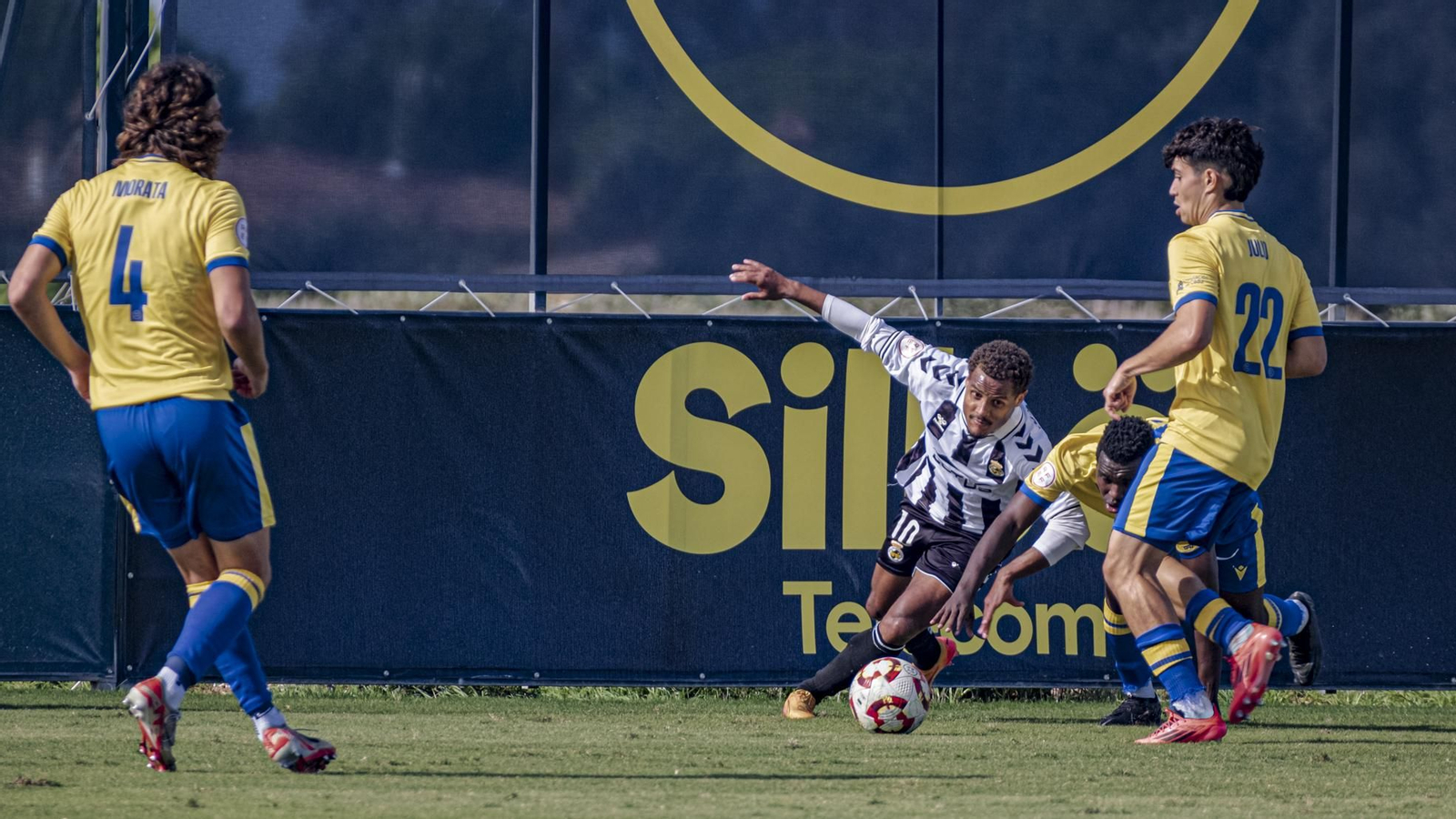 Las imágenes del partido entre Cádiz Mirandilla y La Balona.