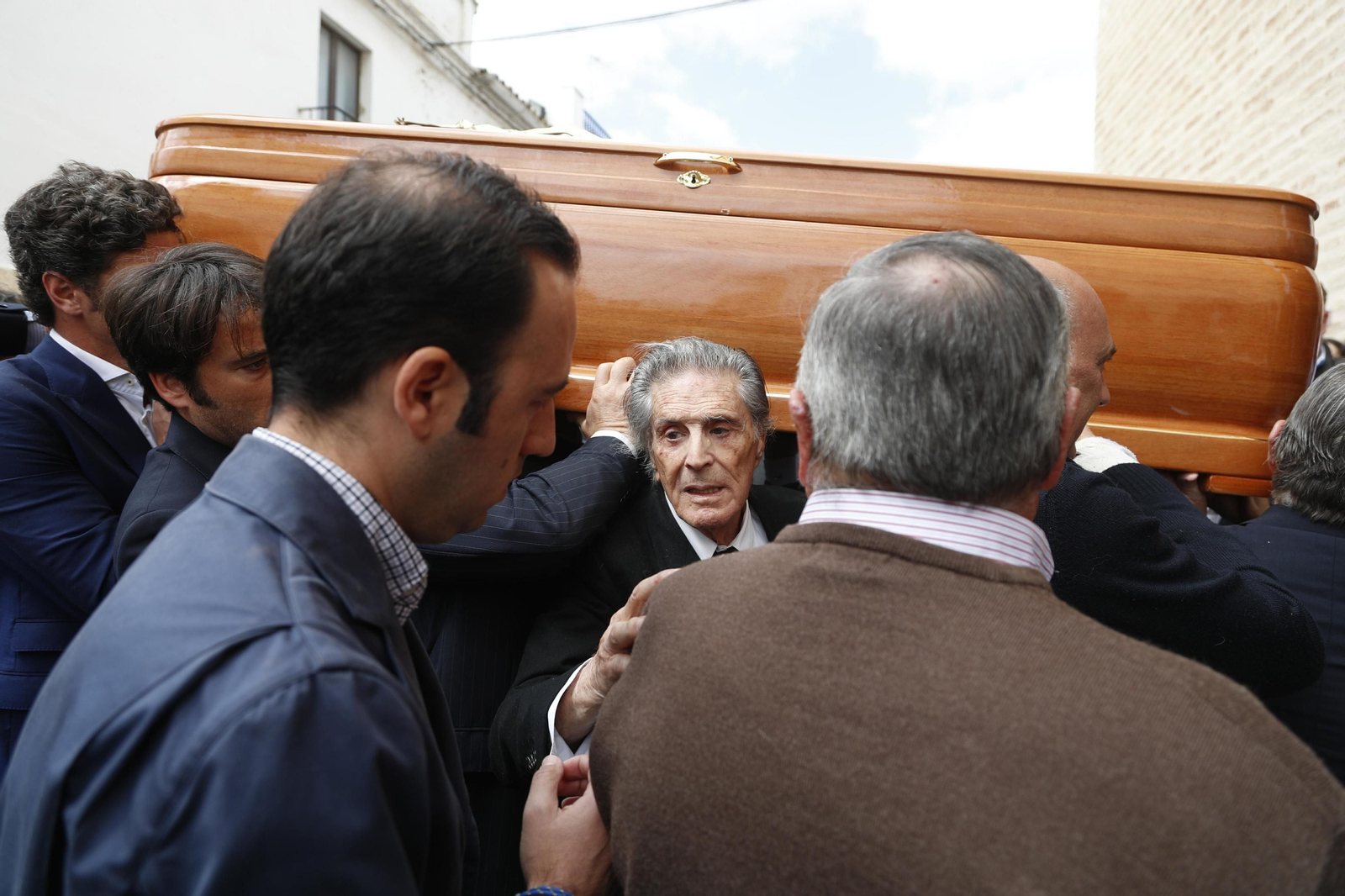 Las imágenes del funeral de Ángel Peralta