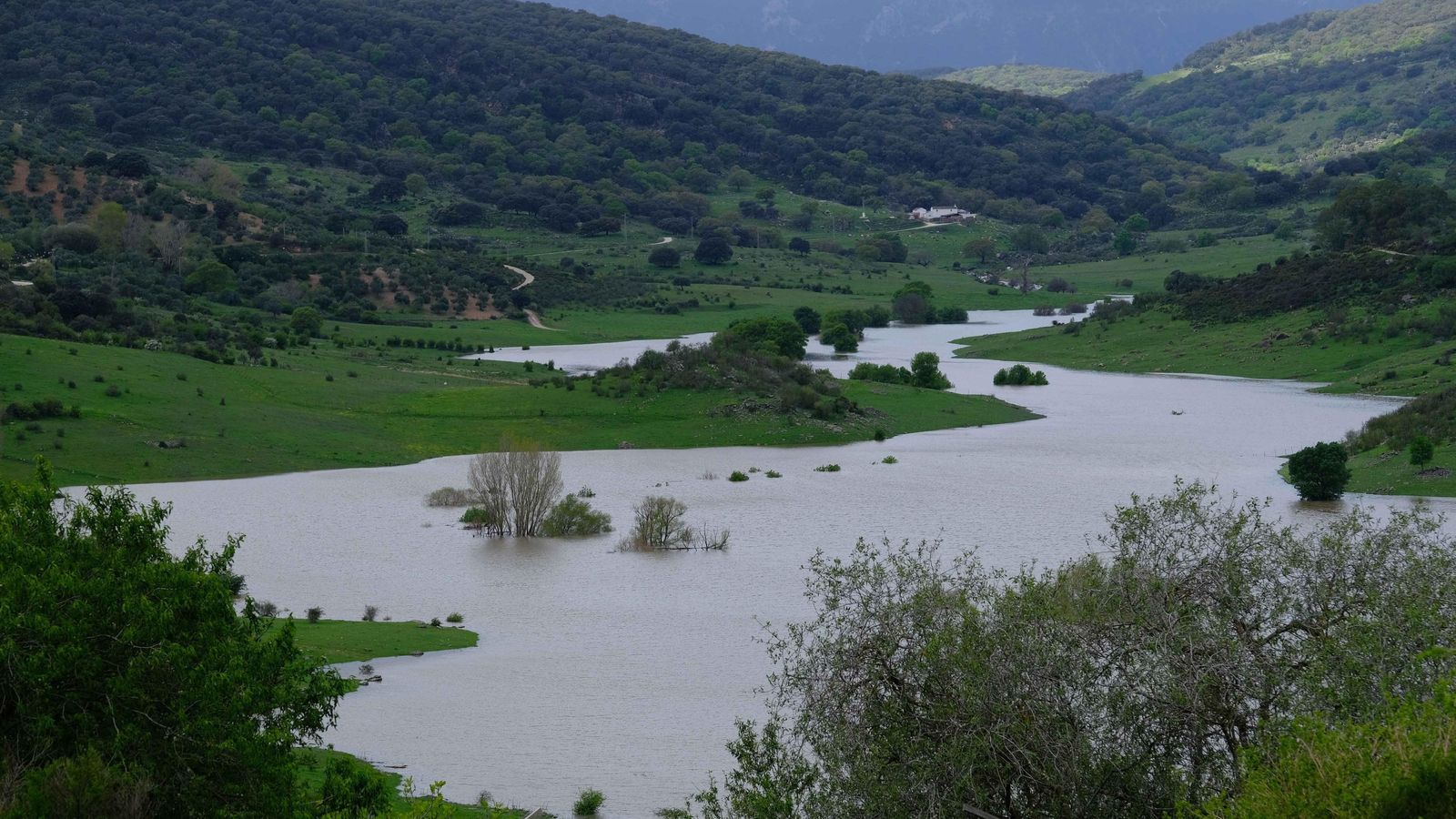 Cola del frustrado pantano de Montejaque